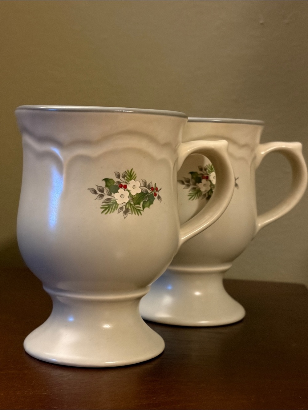 Vintage Pfaltzgraff Heirloom Christmas Pedestal Footed Coffee Mugs set of 2 Gray